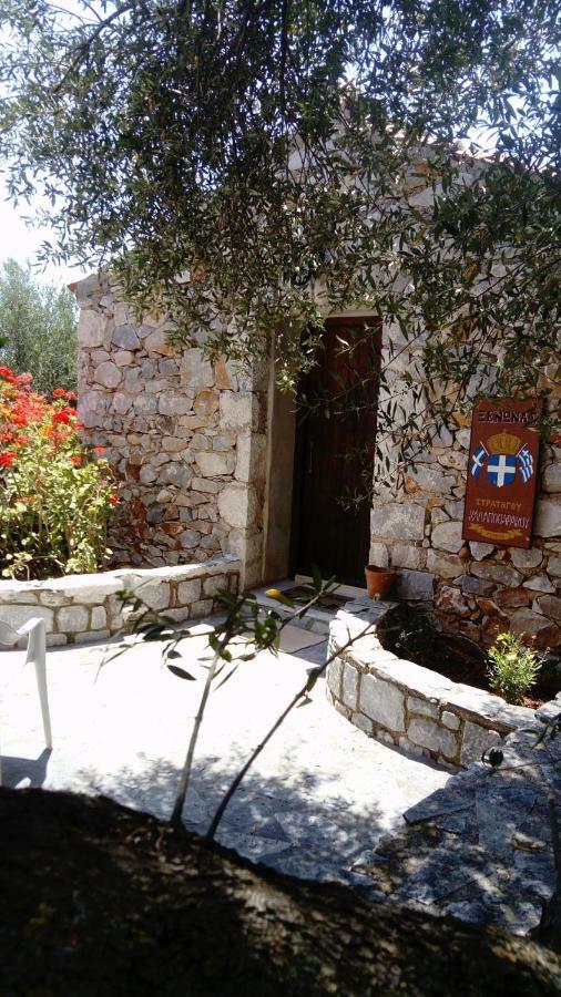 Ferienwohnung Charouda Stone Tower Pírgos Dhiroú Exterior foto