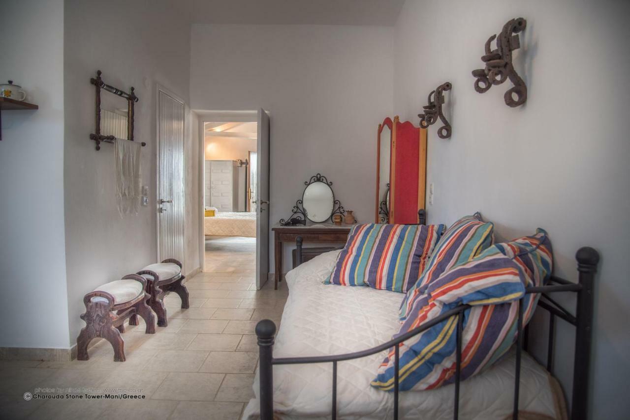 Ferienwohnung Charouda Stone Tower Pírgos Dhiroú Exterior foto