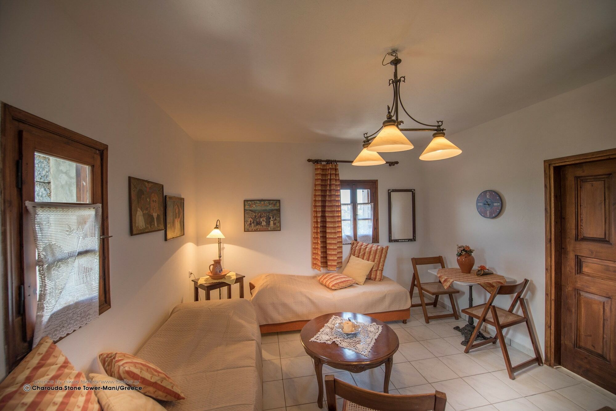 Ferienwohnung Charouda Stone Tower Pírgos Dhiroú Exterior foto
